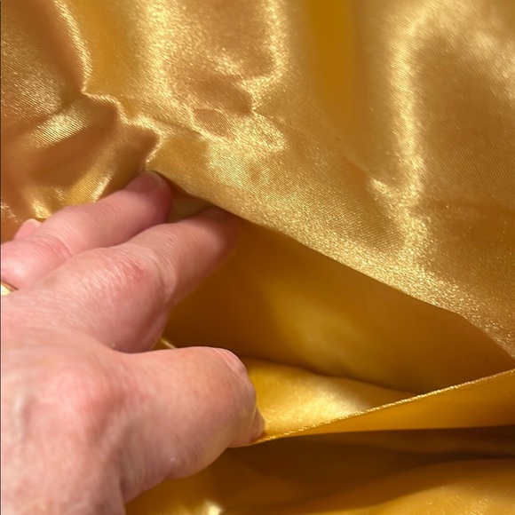 Maroon  Crocodile Embossed Clutch with Chain - Picture 4 of 9